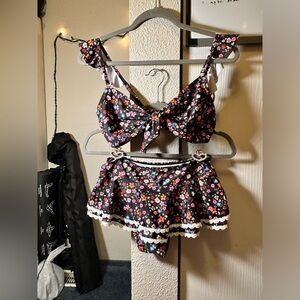 Super cute 2 piece bathing suit